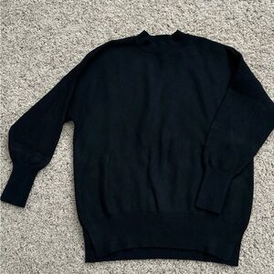 Abercrombie & Fitch Women's Black Crewneck Sweater